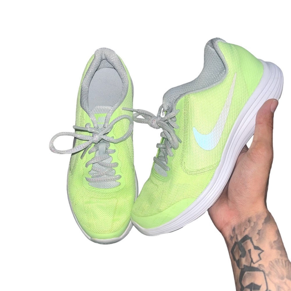 Nike Revolution 3